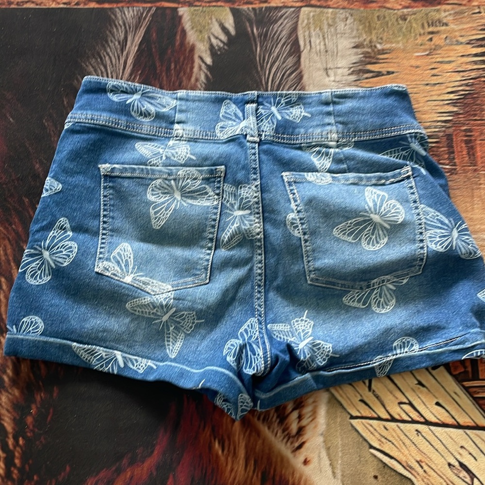 Jean shorts - Picture 2 of 4